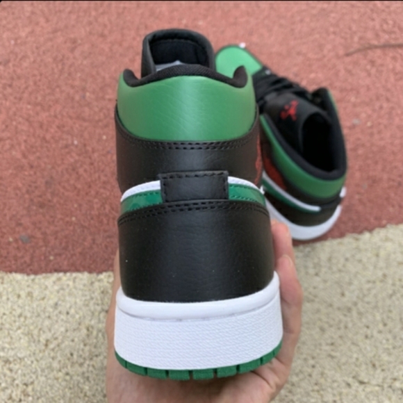 Mid pine  green  1s - Picture 2 of 4